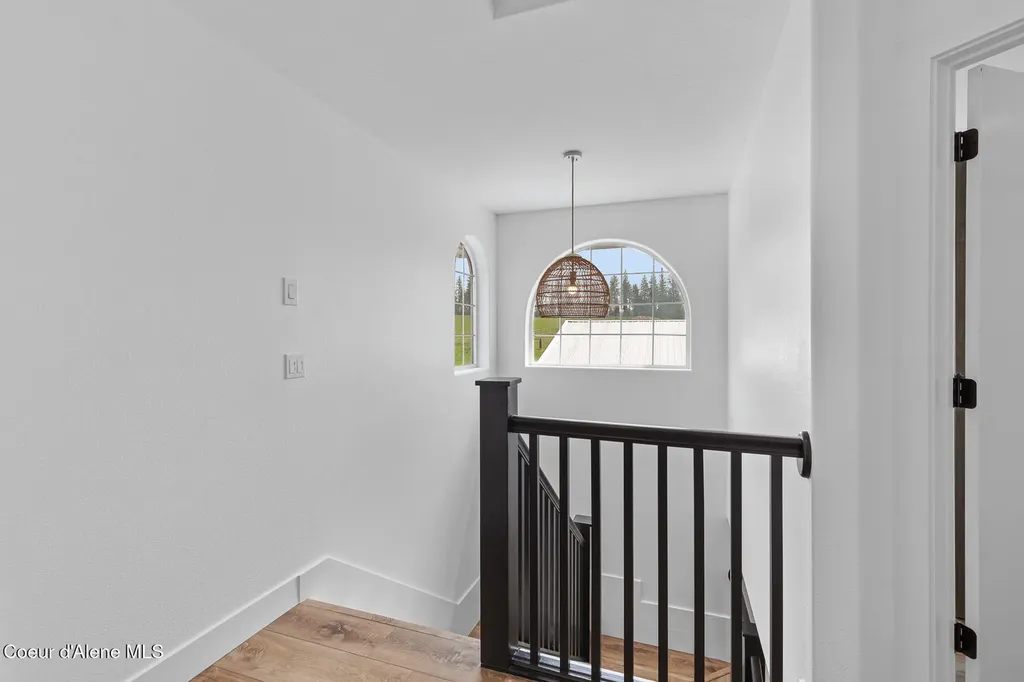 5368 E Dodd Road Hayden ID 83835
