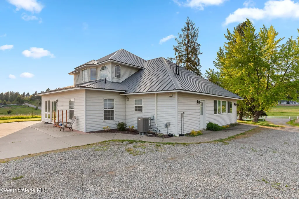5368 E Dodd Road Hayden ID 83835