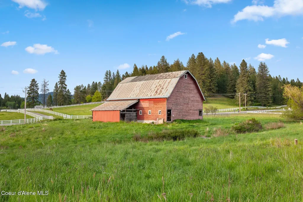 5368 E Dodd Road Hayden ID 83835