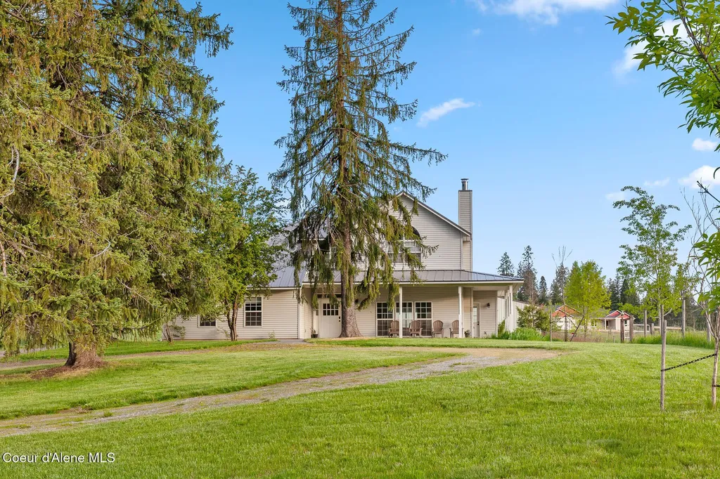 5368 E Dodd Road Hayden ID 83835