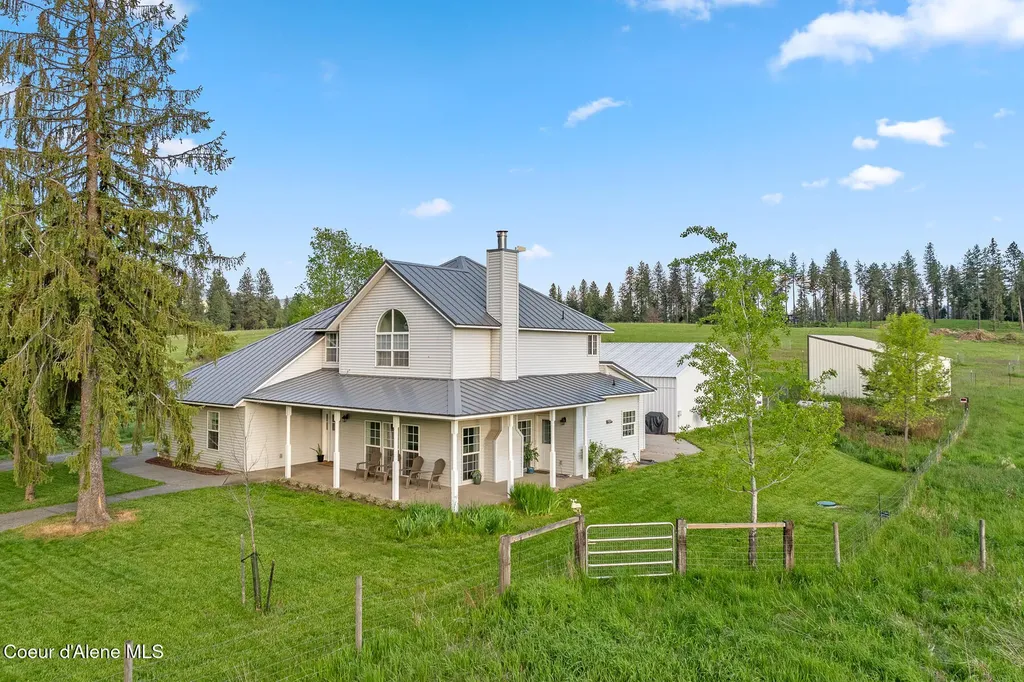 5368 E Dodd Road Hayden ID 83835