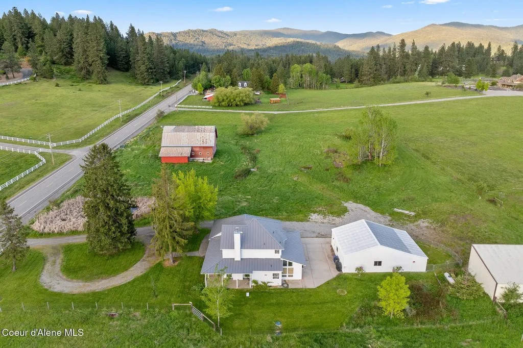 5368 E Dodd Road Hayden ID 83835