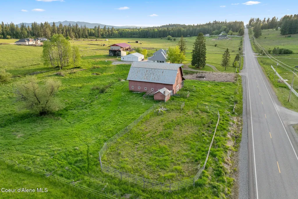 5368 E Dodd Road Hayden ID 83835