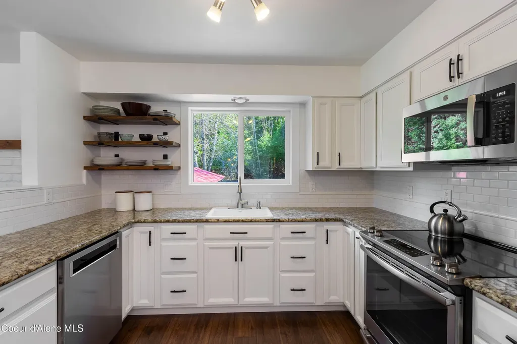1169 Algoma Spur Road Sagle ID 83860