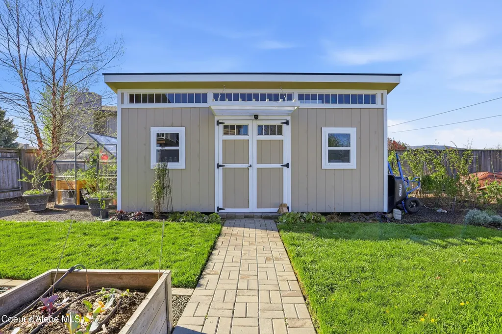 2037 N Westwind Drive Post Falls ID 83854