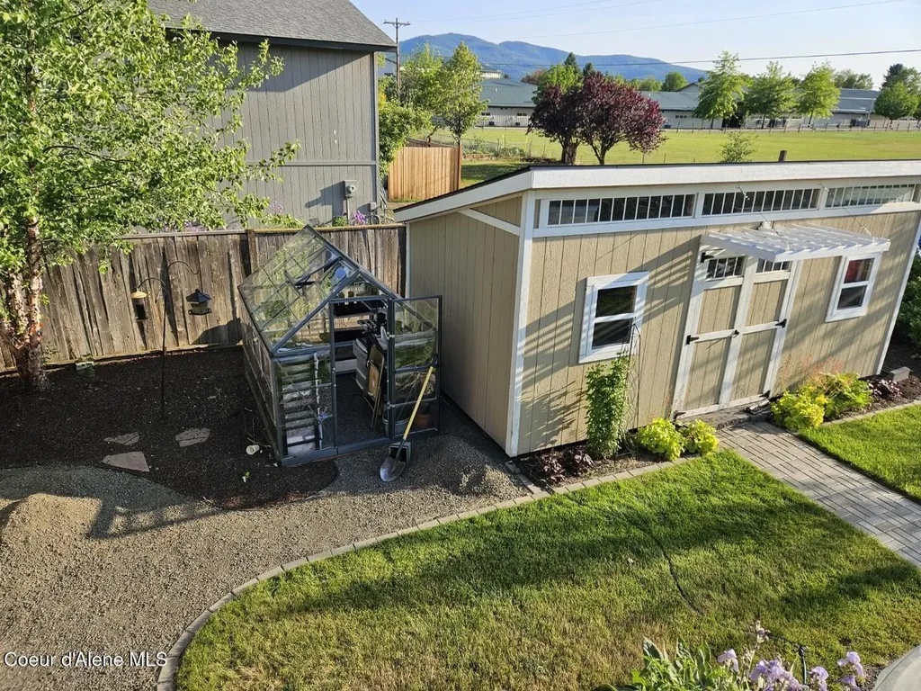 2037 N Westwind Drive Post Falls ID 83854