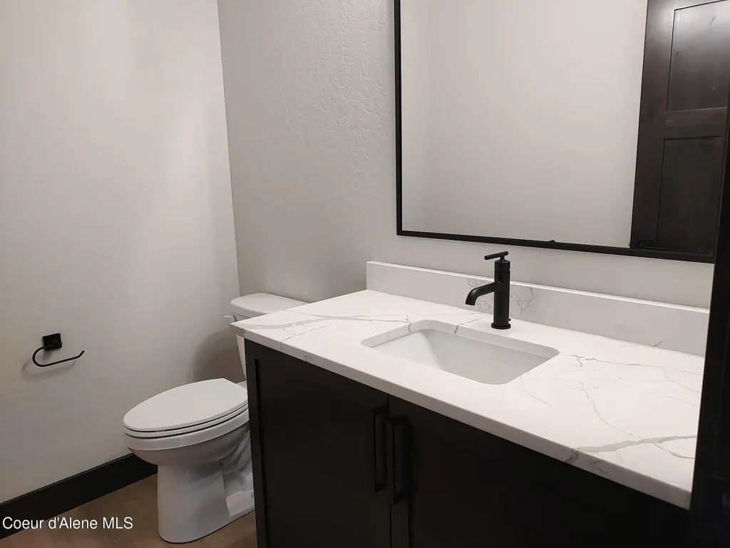 25787 N Dickens Road Athol ID 83801