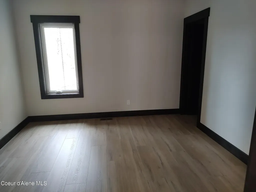 25787 N Dickens Road Athol ID 83801