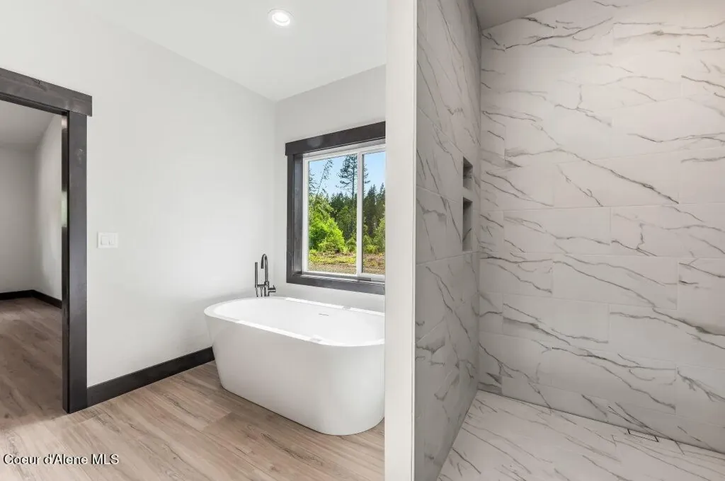 25787 N Dickens Road Athol ID 83801