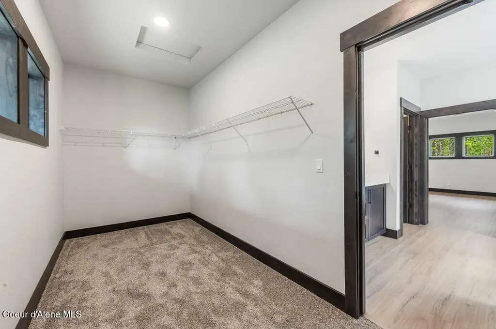 25787 N Dickens Road Athol ID 83801