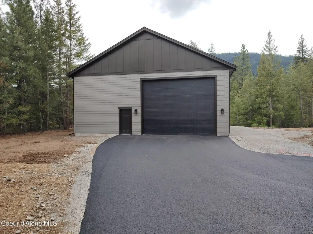 25787 N Dickens Road Athol ID 83801