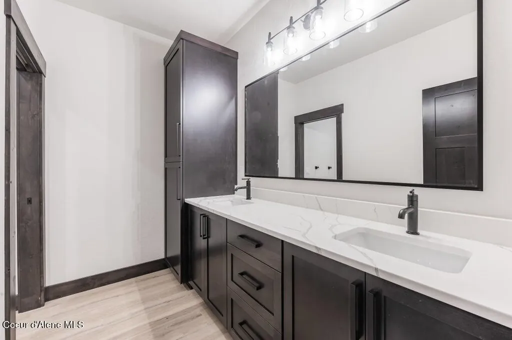 25787 N Dickens Road Athol ID 83801