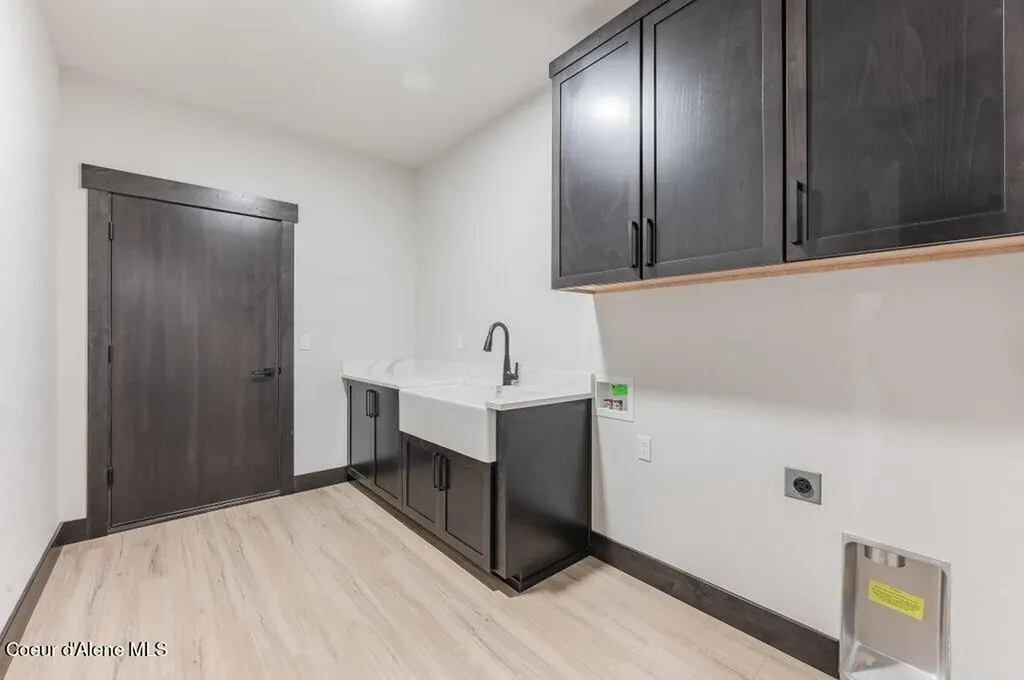 25787 N Dickens Road Athol ID 83801