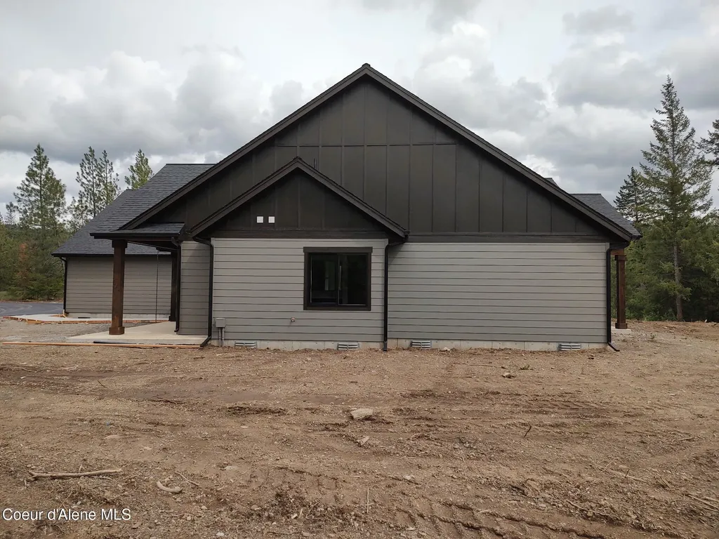 25787 N Dickens Road Athol ID 83801