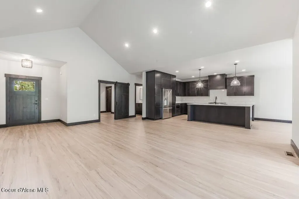 25787 N Dickens Road Athol ID 83801