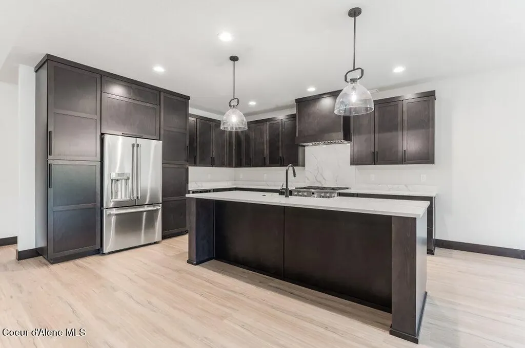 25787 N Dickens Road Athol ID 83801