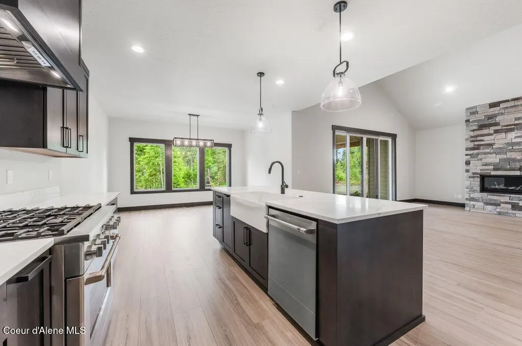 25787 N Dickens Road Athol ID 83801