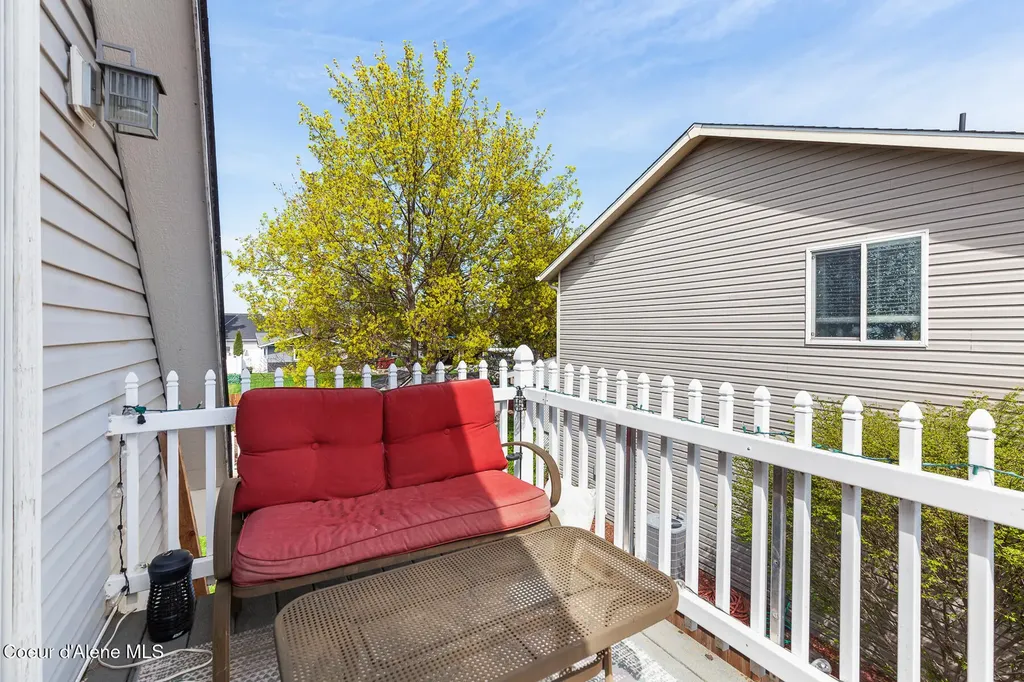 9179 N Prescott Drive Hayden ID 83835