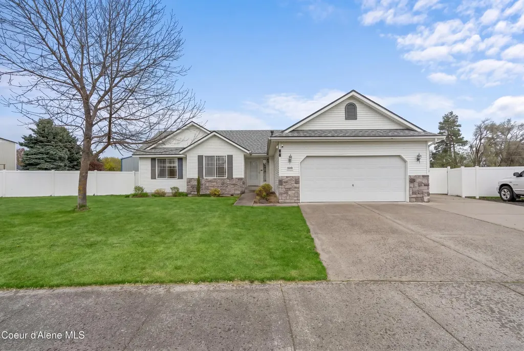 8270 N Ainsworth Drive Hayden ID 83835