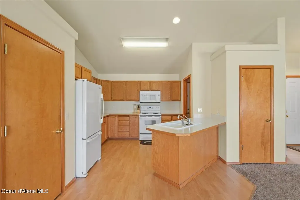 8270 N Ainsworth Drive Hayden ID 83835