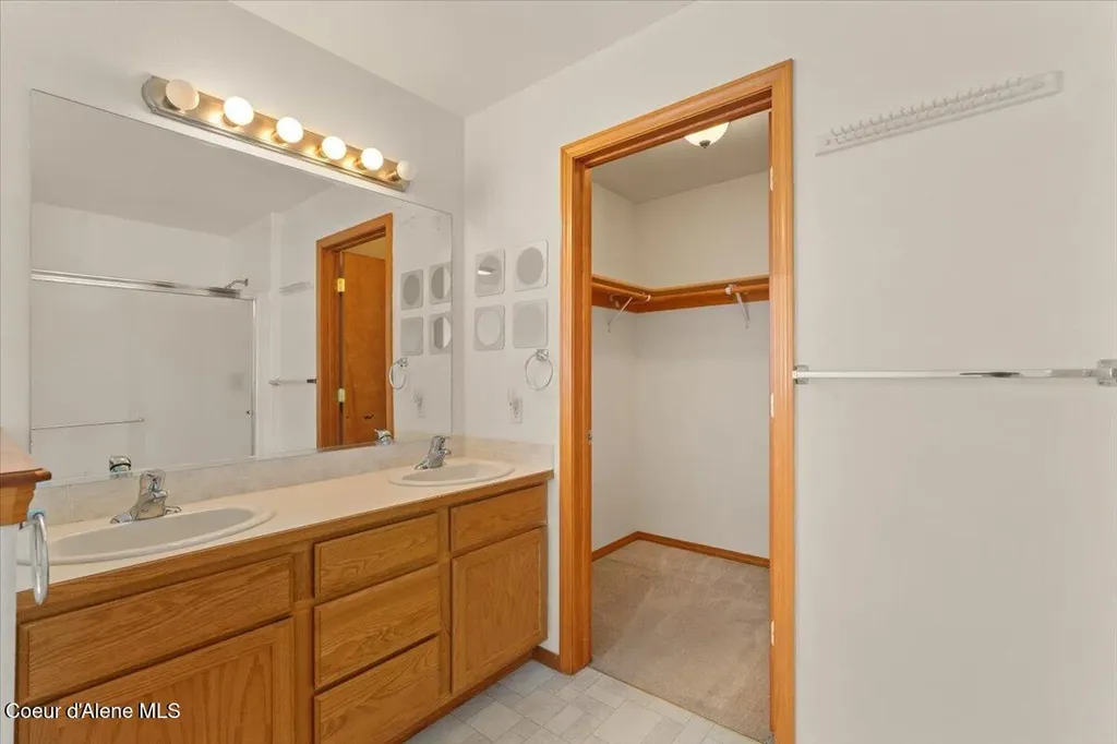 8270 N Ainsworth Drive Hayden ID 83835