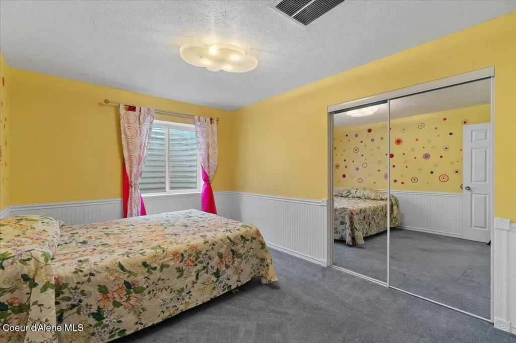 8270 N Ainsworth Drive Hayden ID 83835