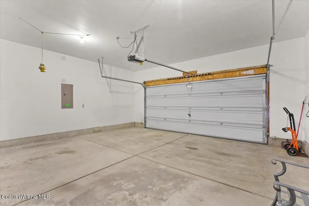 8270 N Ainsworth Drive Hayden ID 83835