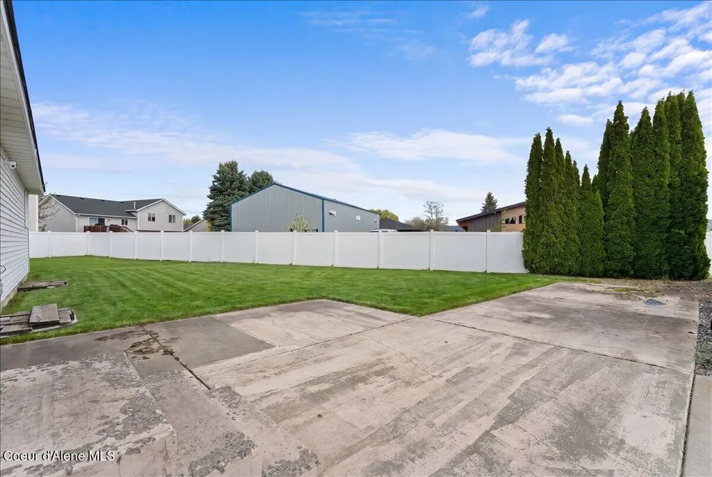 8270 N Ainsworth Drive Hayden ID 83835