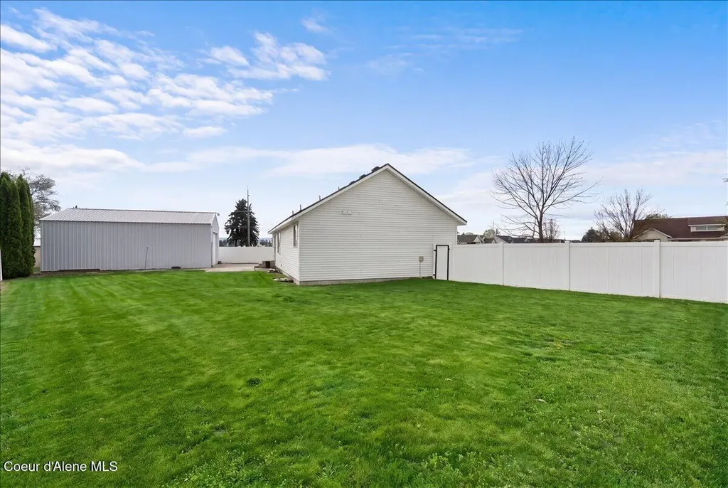 8270 N Ainsworth Drive Hayden ID 83835