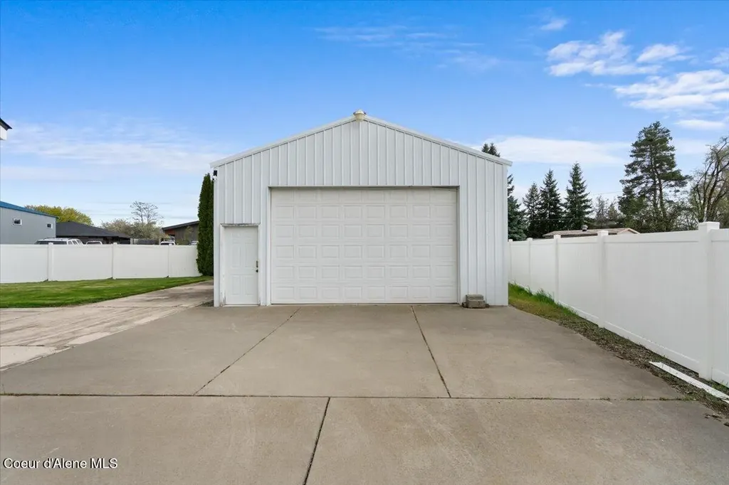 8270 N Ainsworth Drive Hayden ID 83835
