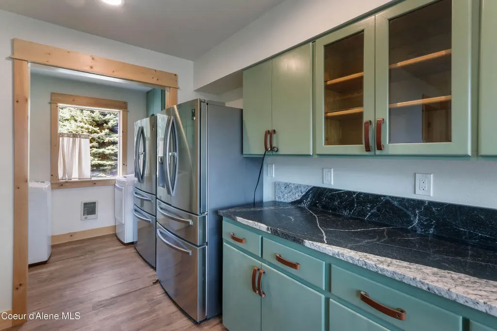 6101 Bottle Bay Road Sagle ID 83860
