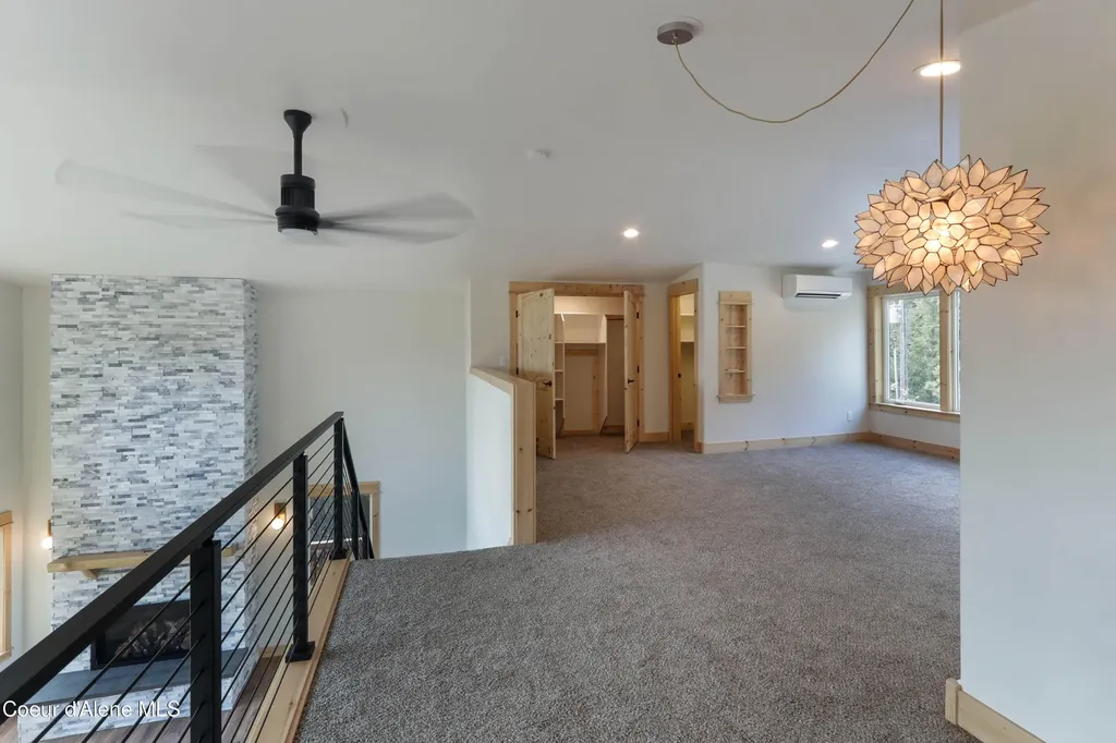 6101 Bottle Bay Road Sagle ID 83860
