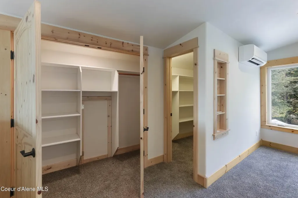 6101 Bottle Bay Road Sagle ID 83860