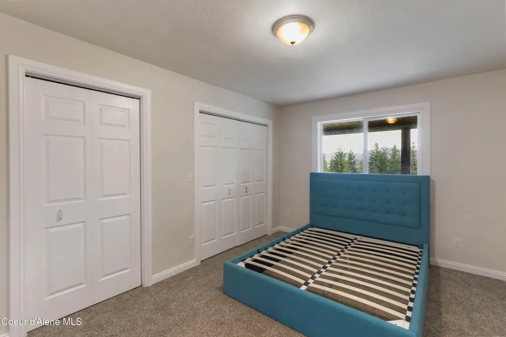 6101 Bottle Bay Road Sagle ID 83860