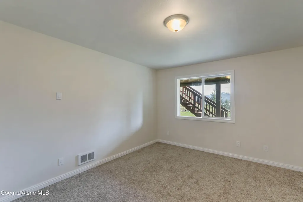 6101 Bottle Bay Road Sagle ID 83860