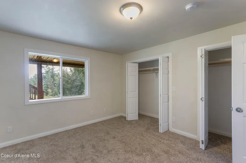 6101 Bottle Bay Road Sagle ID 83860