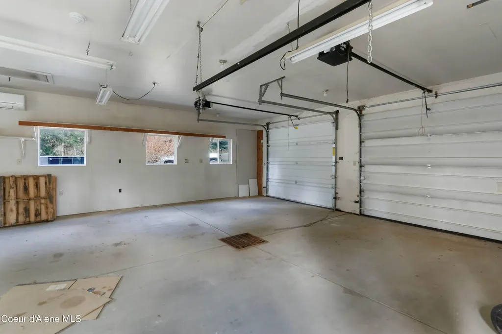 6101 Bottle Bay Road Sagle ID 83860