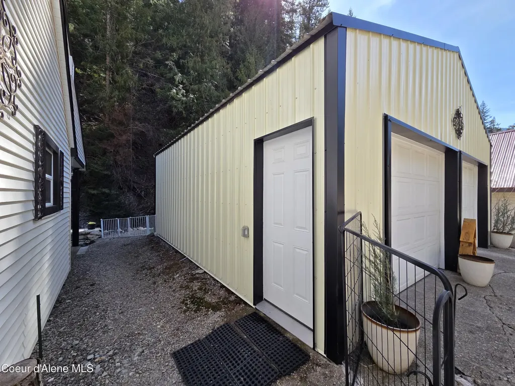 446 2nd Street Mullan ID 83846