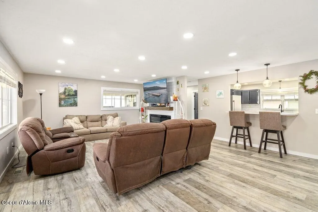 807 E Garden Avenue Osburn ID 83849