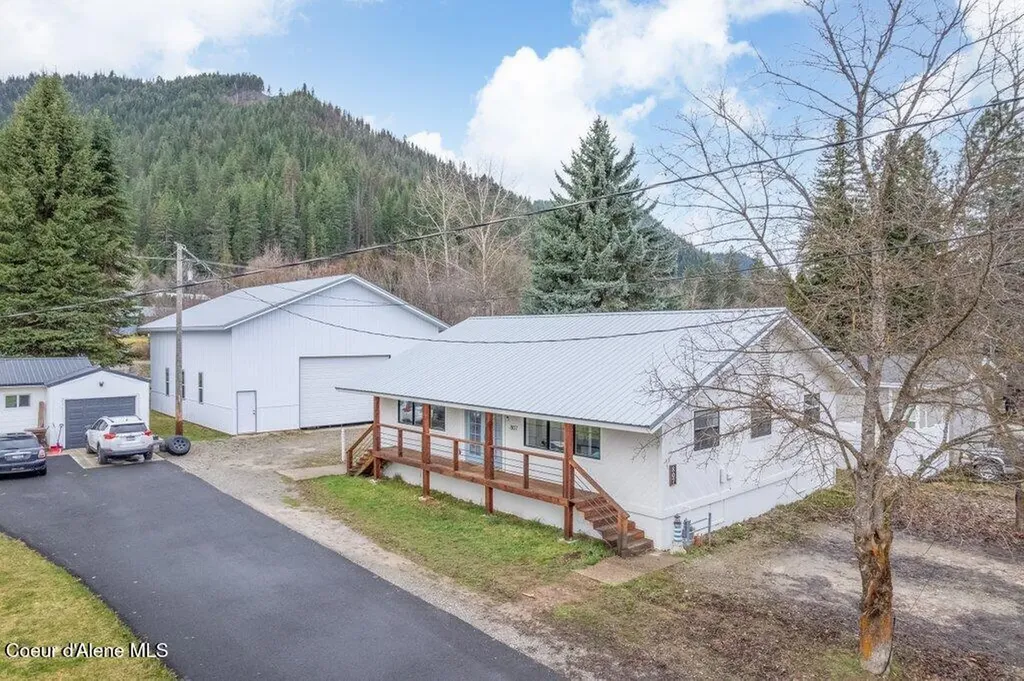 807 E Garden Avenue Osburn ID 83849