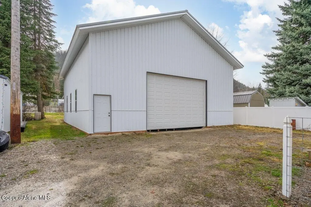 807 E Garden Avenue Osburn ID 83849
