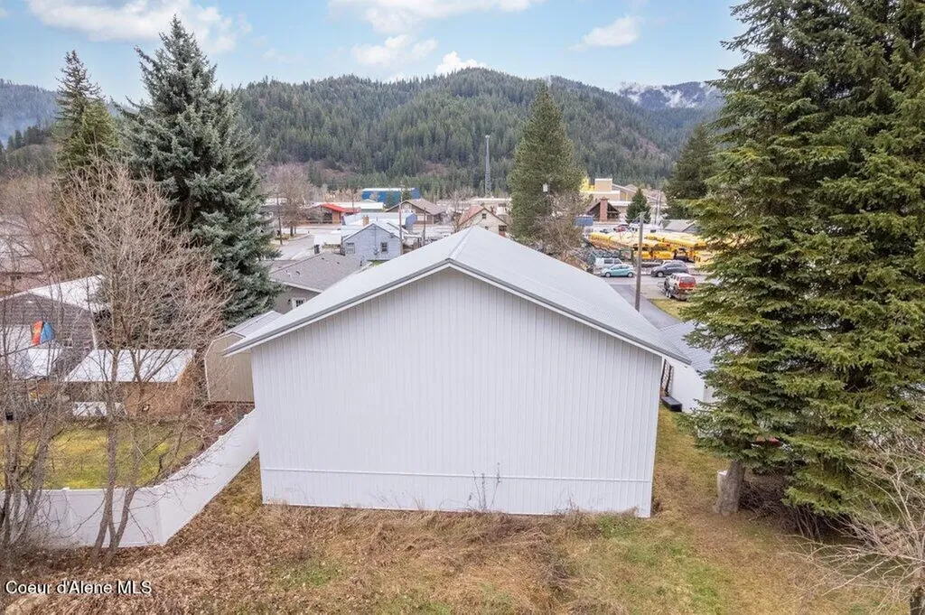 807 E Garden Avenue Osburn ID 83849
