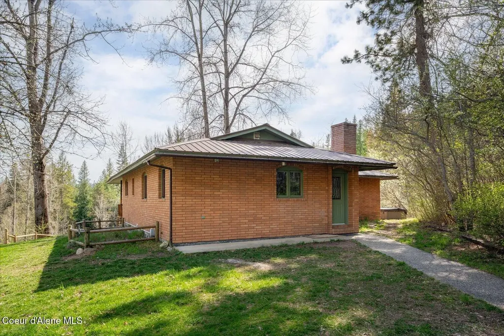 2872 Hoodoo Mountain Road Priest River ID 83856