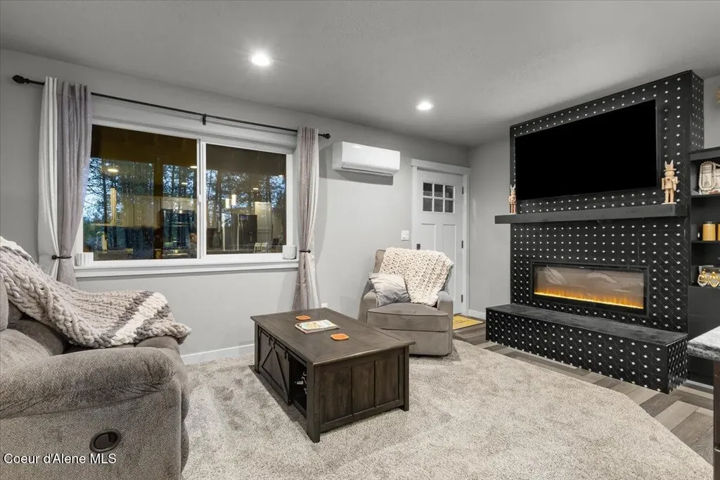 172 Wyatt Lane Spirit Lake ID 83869
