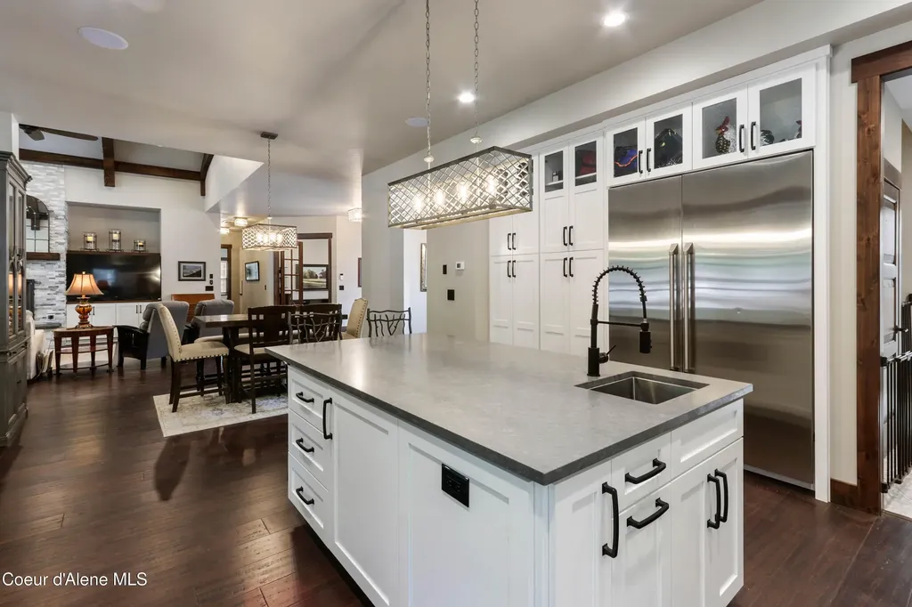 399 Forest Knolls Drive Sandpoint ID 83864