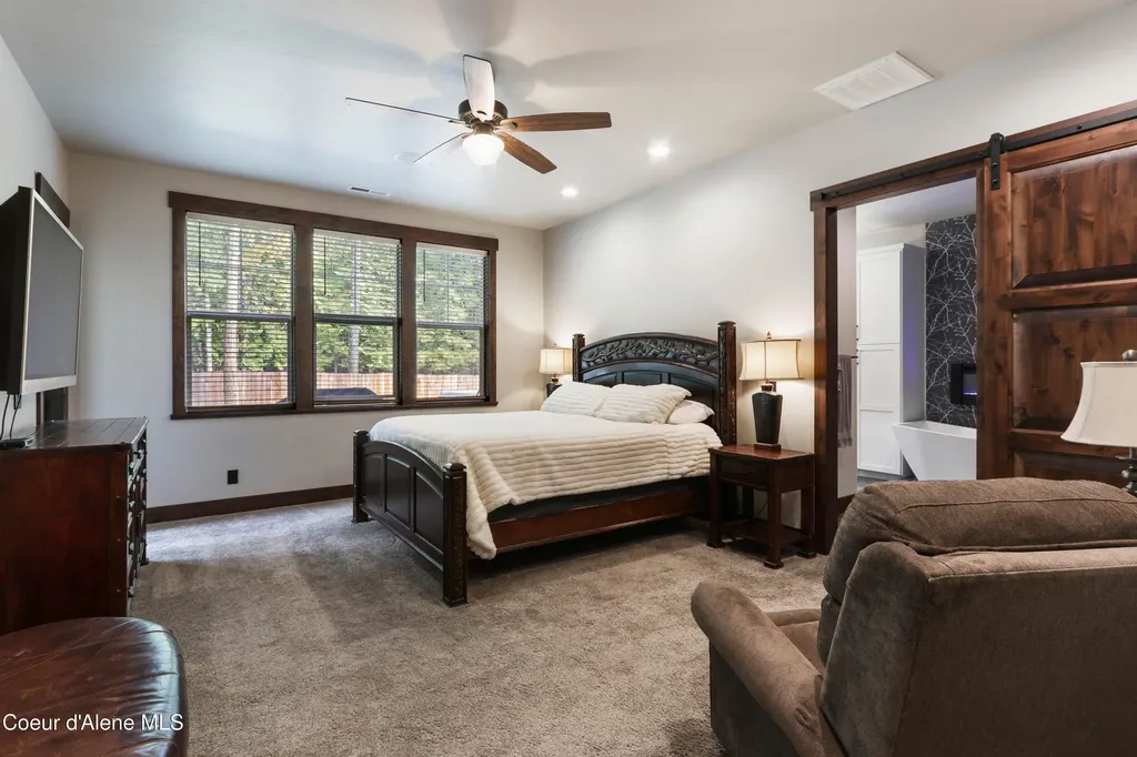 399 Forest Knolls Drive Sandpoint ID 83864