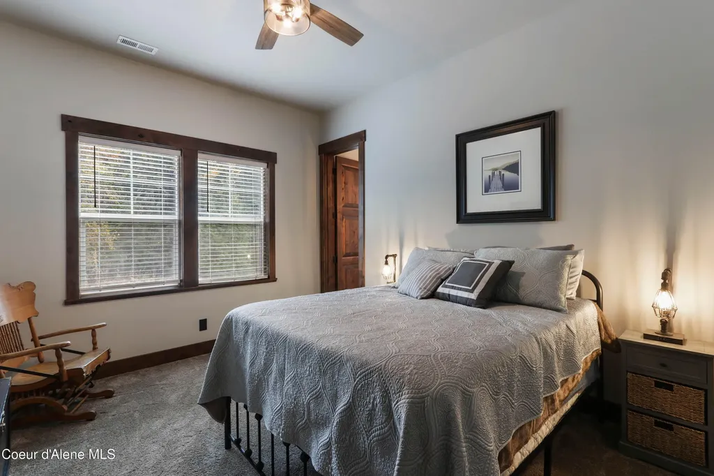 399 Forest Knolls Drive Sandpoint ID 83864