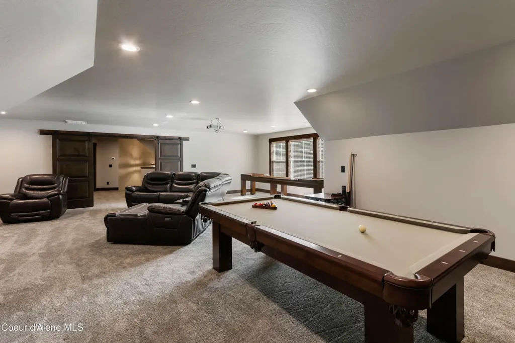 399 Forest Knolls Drive Sandpoint ID 83864
