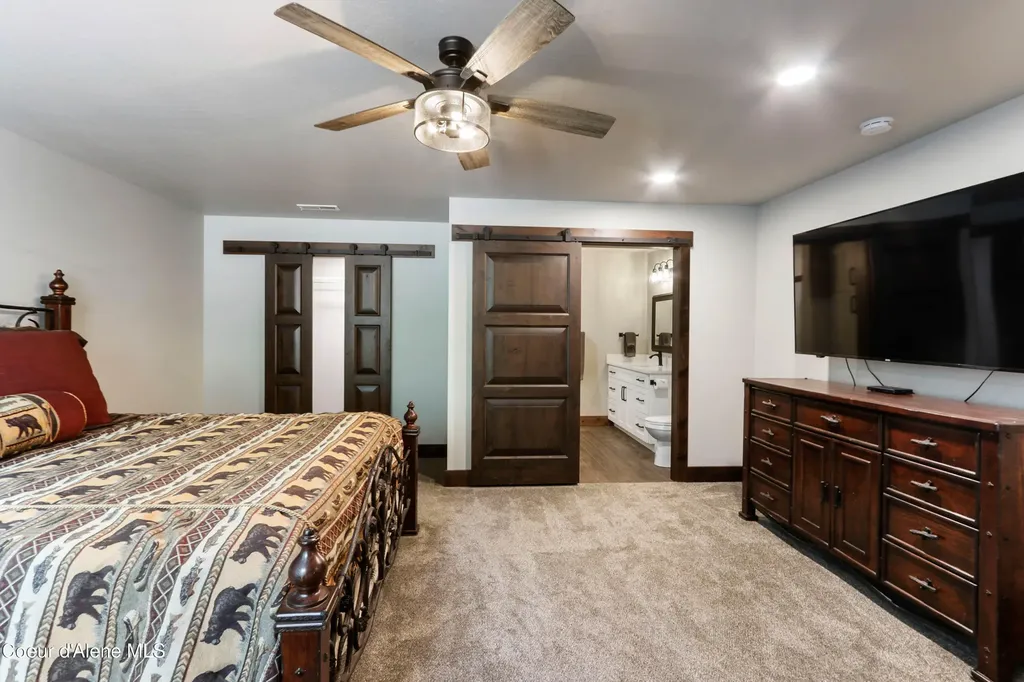 399 Forest Knolls Drive Sandpoint ID 83864