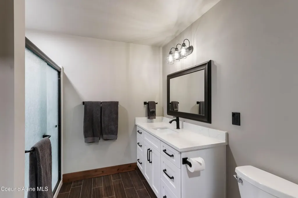399 Forest Knolls Drive Sandpoint ID 83864